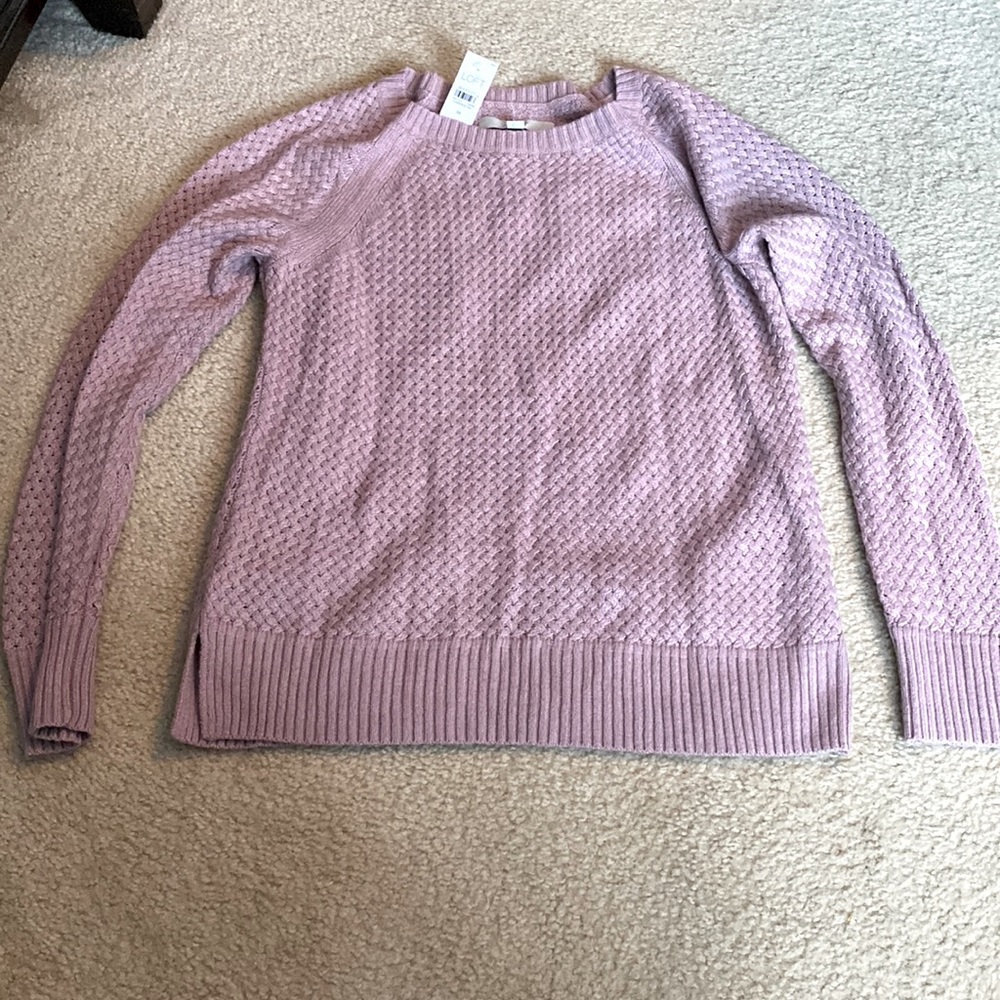 Beautiful mauve sweater- NWT
